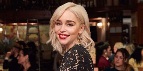 Dolce & Gabbana The Only One – Emilia Clarke Singing ‘Quando’